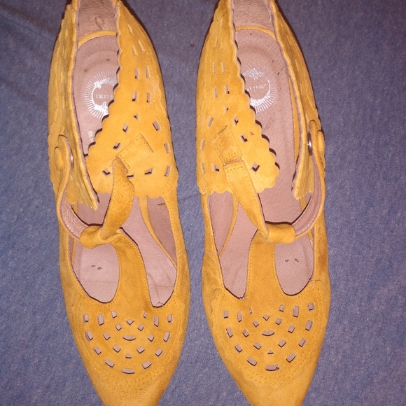 Anthro Lucky Penny 38 Suede Cut Out Yellow Heels. - Picture 11 of 16